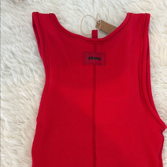 SKIMS Red Ribbed Pajama Set - Picture 4 of 5